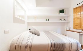 Santa Maria Novella 6 Sleeps Near The Central Station